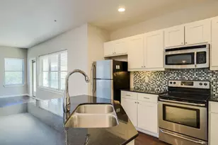 2708 San Pedro St, Austin, TX 78705 - Photo 4