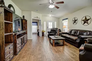 409 S Hunting Lodge Ln, Bastrop, TX 78602 - Photo 14
