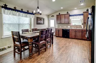 409 S Hunting Lodge Ln, Bastrop, TX 78602 - Photo 16