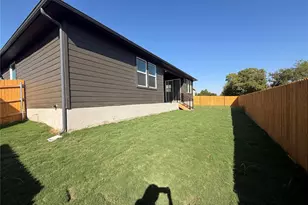 120 Divisadero Dr, Hutto, TX 78634 - Photo 10