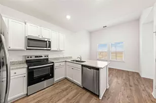 109 Desert Hare Dr, Jarrell, TX 76537 - Photo 2