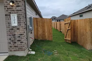 101 Red Buckeye St, Hutto, TX 78634 - Photo 20