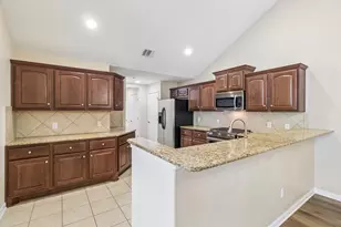 30 Wildwood Dr, Georgetown, TX 78633 - Photo 8