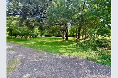 909 Center Circle, Salado, TX 76571 - Photo 4