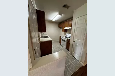 8613 Talyne Chaise Circle #B, Austin, TX 78729 - Photo 4