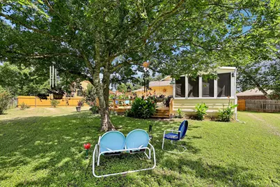 94 Louise Street, Elgin, TX 78621 - Photo 32