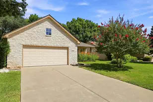 118 Bass St, Georgetown, TX 78633 - Photo 2