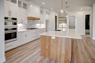 123 Lariat Ct, Bastrop, TX 78602 - Photo 14