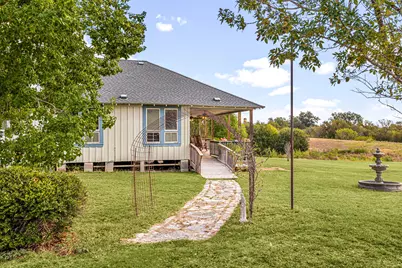 550 County Road 471, Thrall, TX 76578 - Photo 32