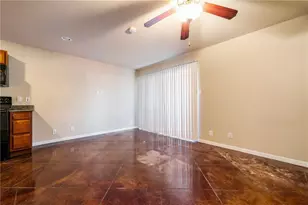 301 W 38th St, Austin, TX 78705 - Photo 10
