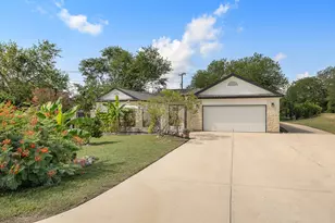 11808 Arnold Ln, Austin, TX 78748 - Photo 2