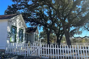 543 Narrows Rd, Blanco, TX 78606 - Photo 2