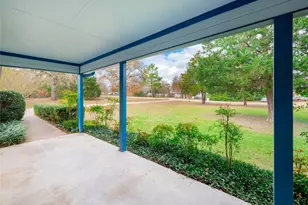 137 Blanket Flower Dr, Bastrop, TX 78602 - Photo 4