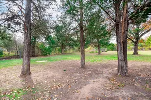 137 Blanket Flower Dr, Bastrop, TX 78602 - Photo 32