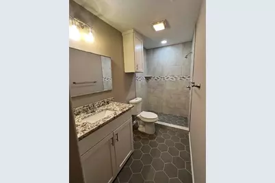 709 W Evans Street, Hearne, TX 77859 - Photo 8