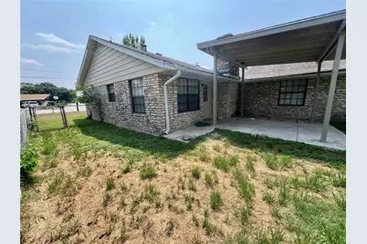 821 S Guadalupe Street, Lockhart, TX 78644 - Photo 34