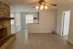 821 S Guadalupe St, Lockhart, TX 78644 - Photo 12