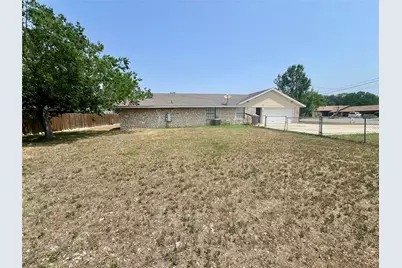 821 S Guadalupe Street, Lockhart, TX 78644 - Photo 38