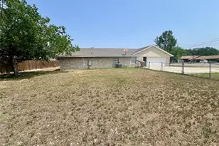 821 S Guadalupe St, Lockhart, TX 78644 - Photo 38