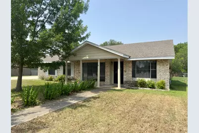 821 S Guadalupe Street, Lockhart, TX 78644 - Photo 2