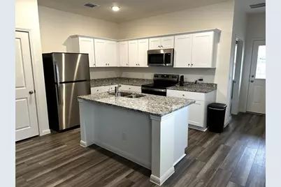 207 Enforcer Loop, Jarrell, TX 76537 - Photo 4