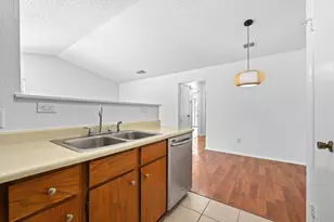 3221 Darnell Dr, Austin, TX 78745 - Photo 10