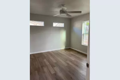 1100 Wallace Street, Taylor, TX 76574 - Photo 14