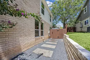1002 Crestview St, Round Rock, TX 78681 - Photo 34