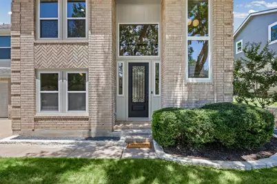 1002 Crestview Street, Round Rock, TX 78681 - Photo 6