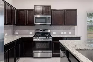 5700 Eden Dr, Austin, TX 78747 - Photo 10
