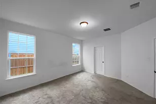 932 Yellow Ribbon Cove, Jarrell, TX 76537 - Photo 12