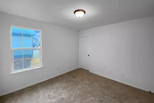 932 Yellow Ribbon Cove, Jarrell, TX 76537 - Photo 22