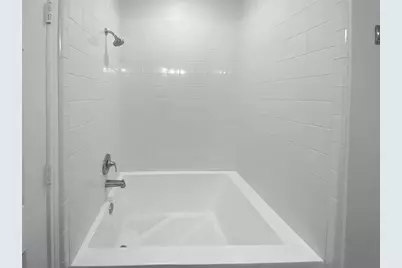 932 Yellow Ribbon Cove, Jarrell, TX 76537 - Photo 16