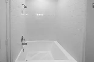 932 Yellow Ribbon Cove, Jarrell, TX 76537 - Photo 16