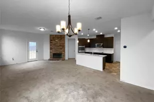 932 Yellow Ribbon Cove, Jarrell, TX 76537 - Photo 6