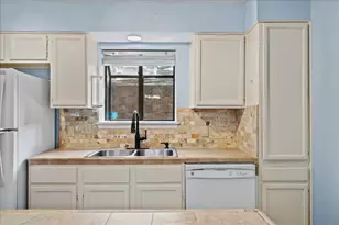 4212 Medical Dr, San Antonio, TX 78229 - Photo 10