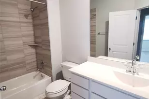 605 W South St, Leander, TX 78641 - Photo 2