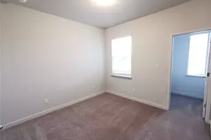 605 W South St, Leander, TX 78641 - Photo 4