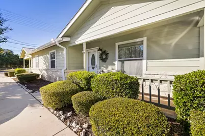 121 S Plant Ave Avenue #APT 102, Boerne, TX 78006 - Photo 2