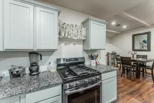1659 Amanda St, San Antonio, TX 78210 - Photo 6