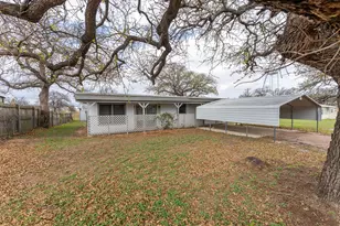439 Elm Dr, Kingsland, TX 78639 - Photo 2
