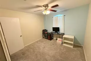 411 Estate Dr, Hutto, TX 78634 - Photo 14