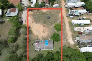 422 S Ave C, Elgin, TX 78621 - Photo 1