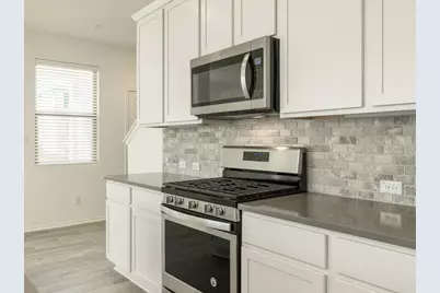 9113 Garnet Drive, Austin, TX 78729 - Photo 14