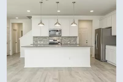 9113 Garnet Drive, Austin, TX 78729 - Photo 8