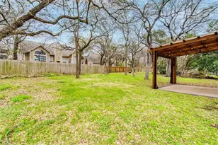 7800 Lonesome Dove Cove, Austin, TX 78729 - Photo 22
