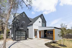 1402 Summit St, Austin, TX 78741 - Photo 2