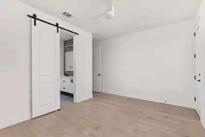 1402 Summit Street #B, Austin, TX 78741 - Photo 16