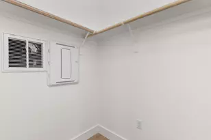 1402 Summit St, Austin, TX 78741 - Photo 20