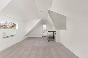 1402 Summit St, Austin, TX 78741 - Photo 28
